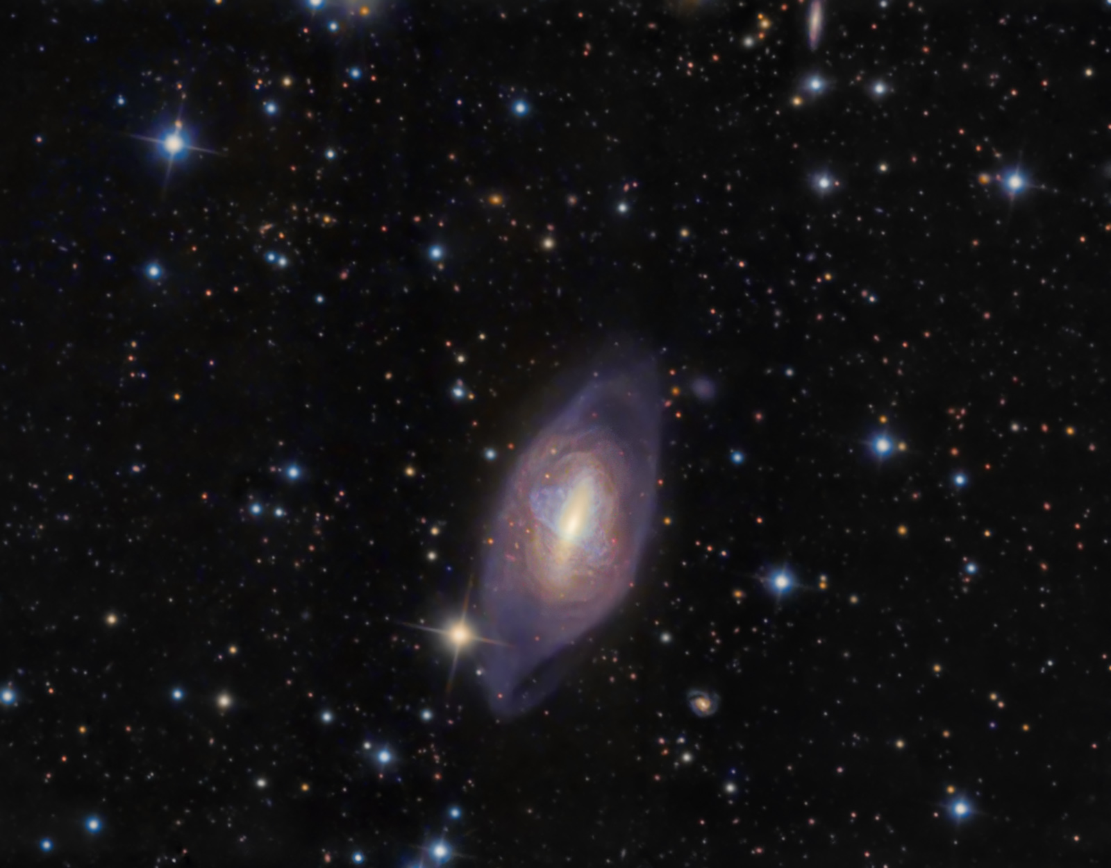 綺麗な銀河・星雲(694) － おおぐま座(Ursa Major)にあるセイファート