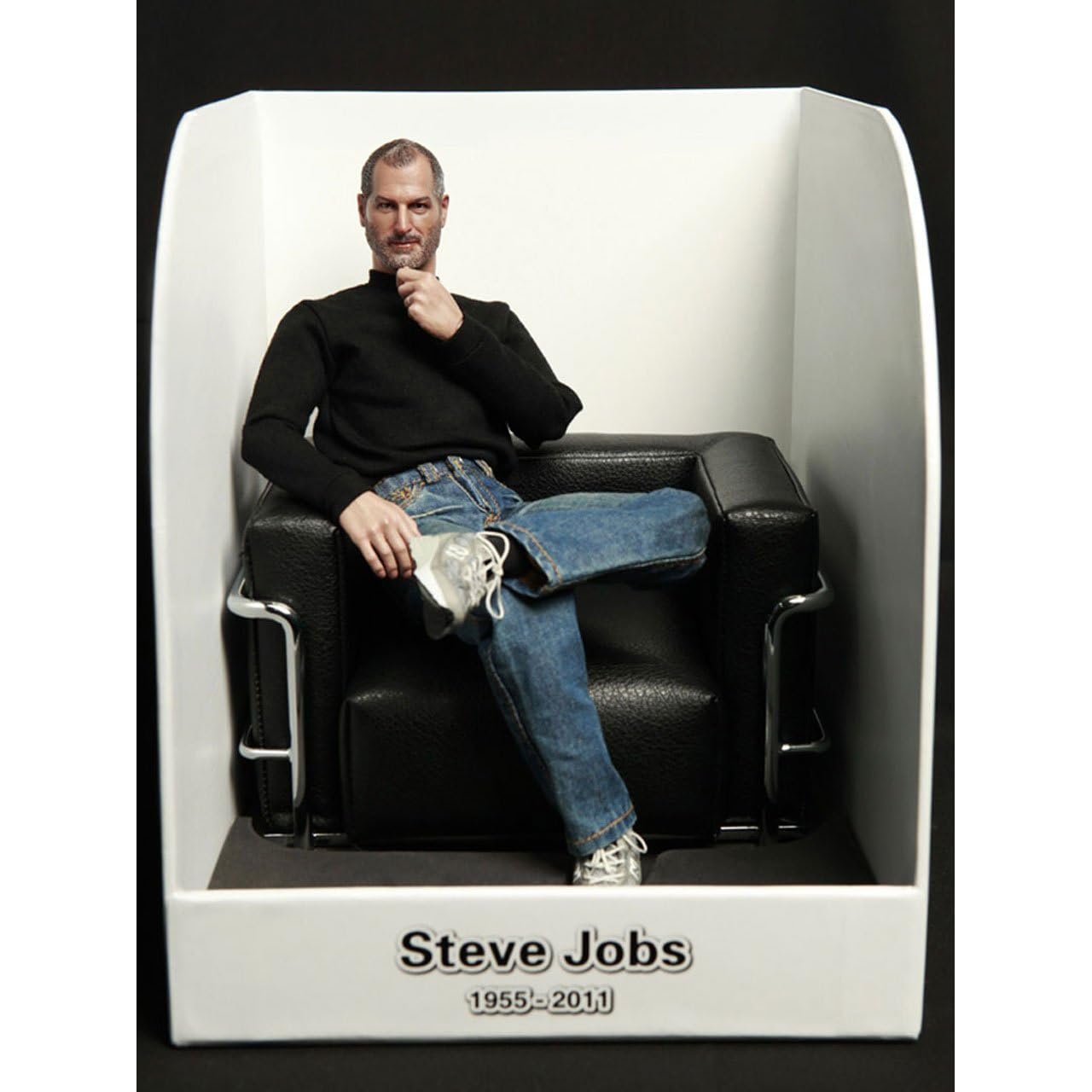 日本未発売、超リアルな1/6スケール Steve Jobsフィギュア