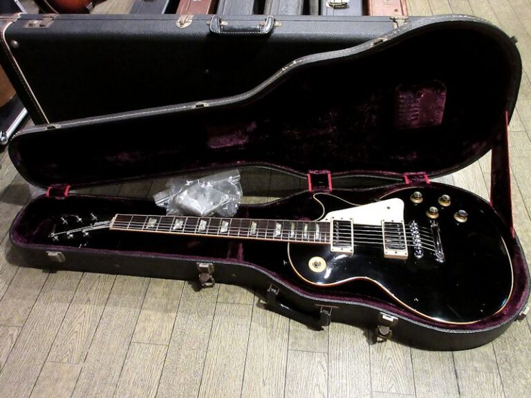 1977 Gibson Les Paul Standard Ebony Black - ヴィンテージギター