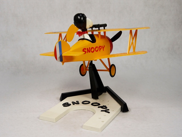 送料無料】 ビンテージ Monogram 70'スヌーピー “ Sopwith Camel
