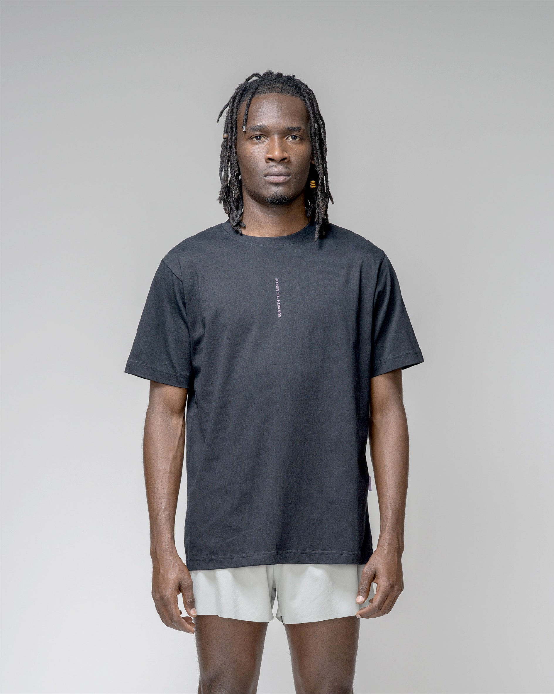 Shade Regular T-Shirt Black – Hermanos Koumori