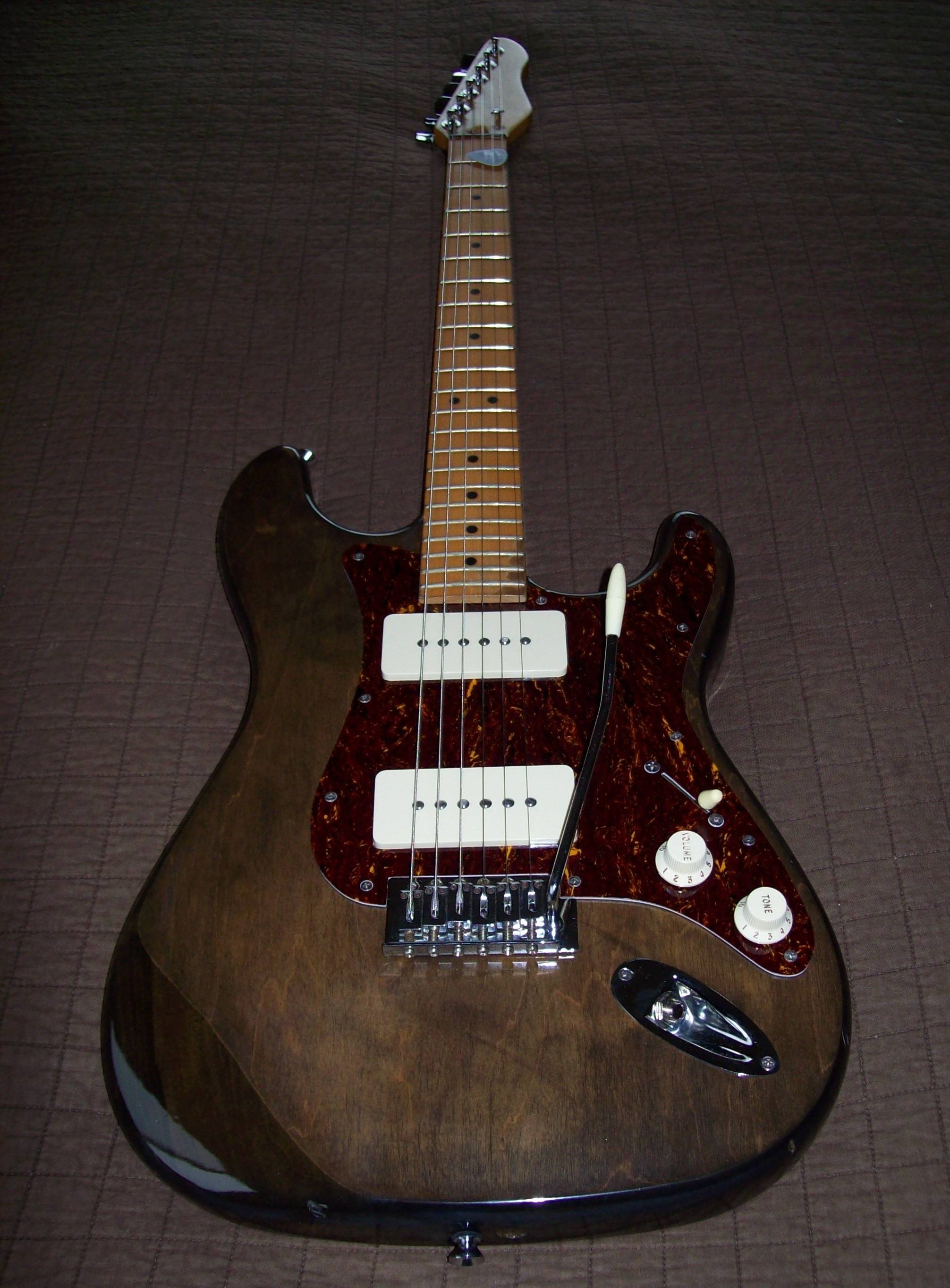 ジャズマスターのピックアップが付いたストラト : r/Luthier