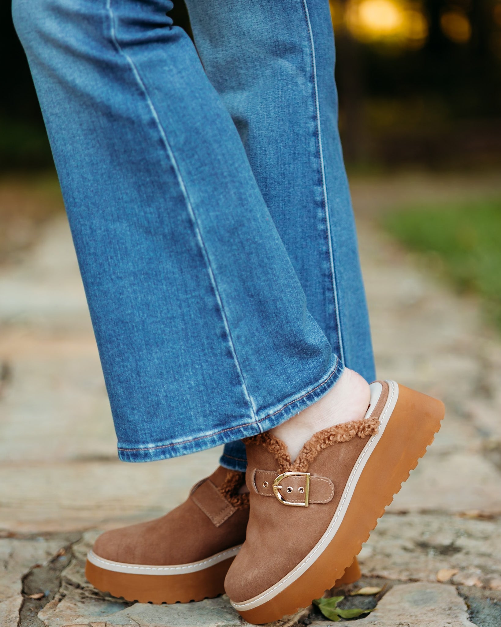 Lelani Plush Pecan Suede Clog – Ribbon Chix