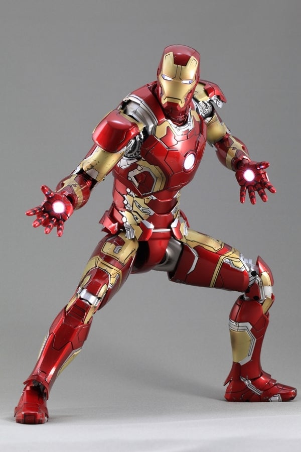 撮り直し】ホットトイズ アベンジャーズ2 トイサピ限定 アイアンマン