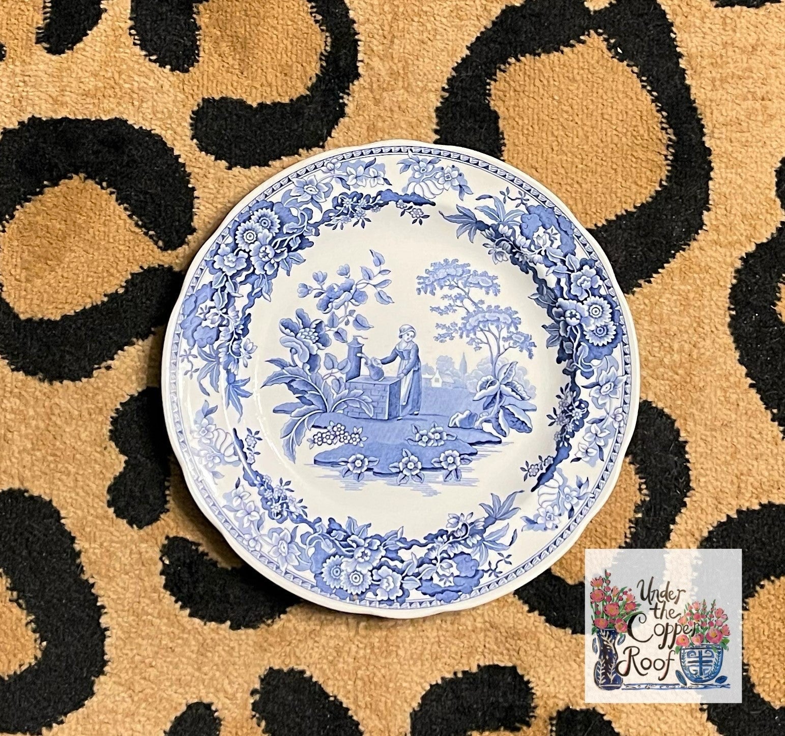 Spode Blue Room Collection Girl at Well Dinner Plate, Wall Decor
