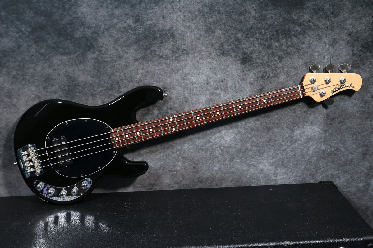 2000 Music Man Stingray 4, 3EQ Piezo, Black – Andy Baxter Bass