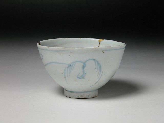 淡い青色の陶器茶碗 おわん 直径約10cm 初期伊万里 骨董 古美術 淡い
