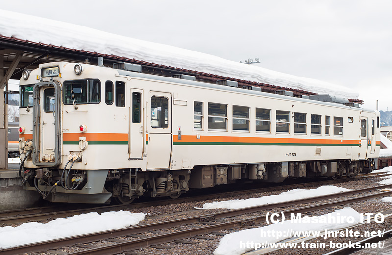 高山本線の単行列車に充当されていた キハ40 6308 | トレインブックス