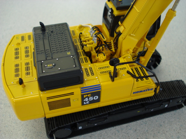 コマツの建機ミニチュア PC450LC ロングブーム 解体機仕様 - KYOWA