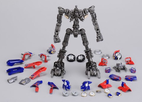トランスフォーマー3 ダークサイド・ムーン』”神造形”な玩具はこれだ