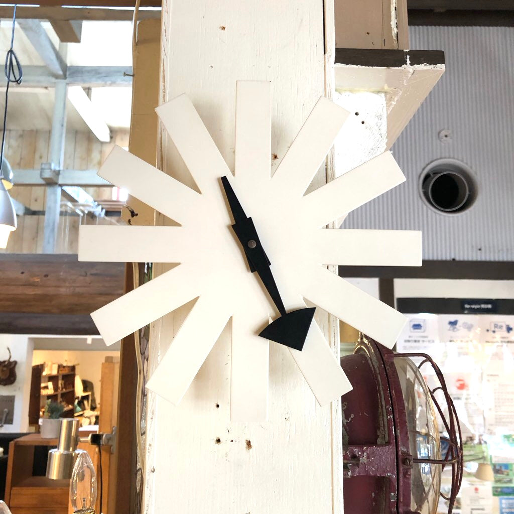 ヴィトラ / Vitra スタリスク クロック / Asterisk Clock ホワイト