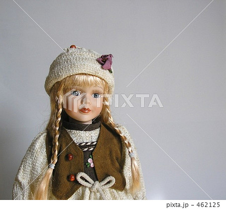 三つ編みの少女 西洋人形の写真素材 [462125] - PIXTA