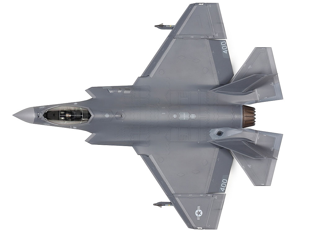 1/48 ロッキード マーチン F-35C ライトニングII: スケールモデル