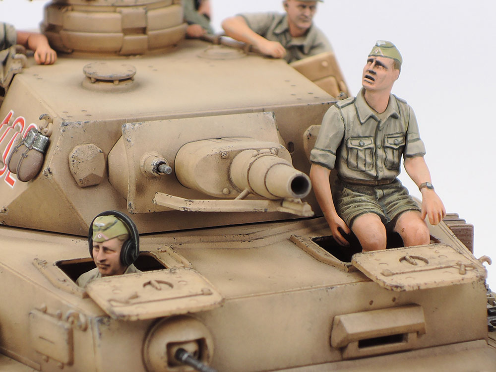 1/35 ドイツIV号戦車F型・伝令バイクセット“北アフリカ戦線”: スケール