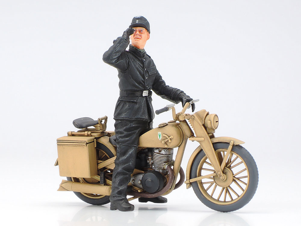 1/35 ドイツ重戦車 キングタイガー （アルデンヌ戦線）: スケール