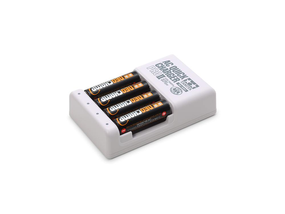 単3形ニッケル水素電池ネオチャンプ(4本)と急速充電器PRO II: ミニ四駆