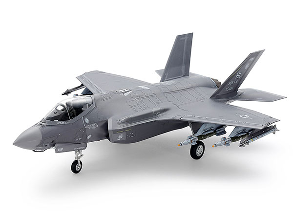 1/72 ロッキード マーチン F-35A ライトニングII: スケールモデル