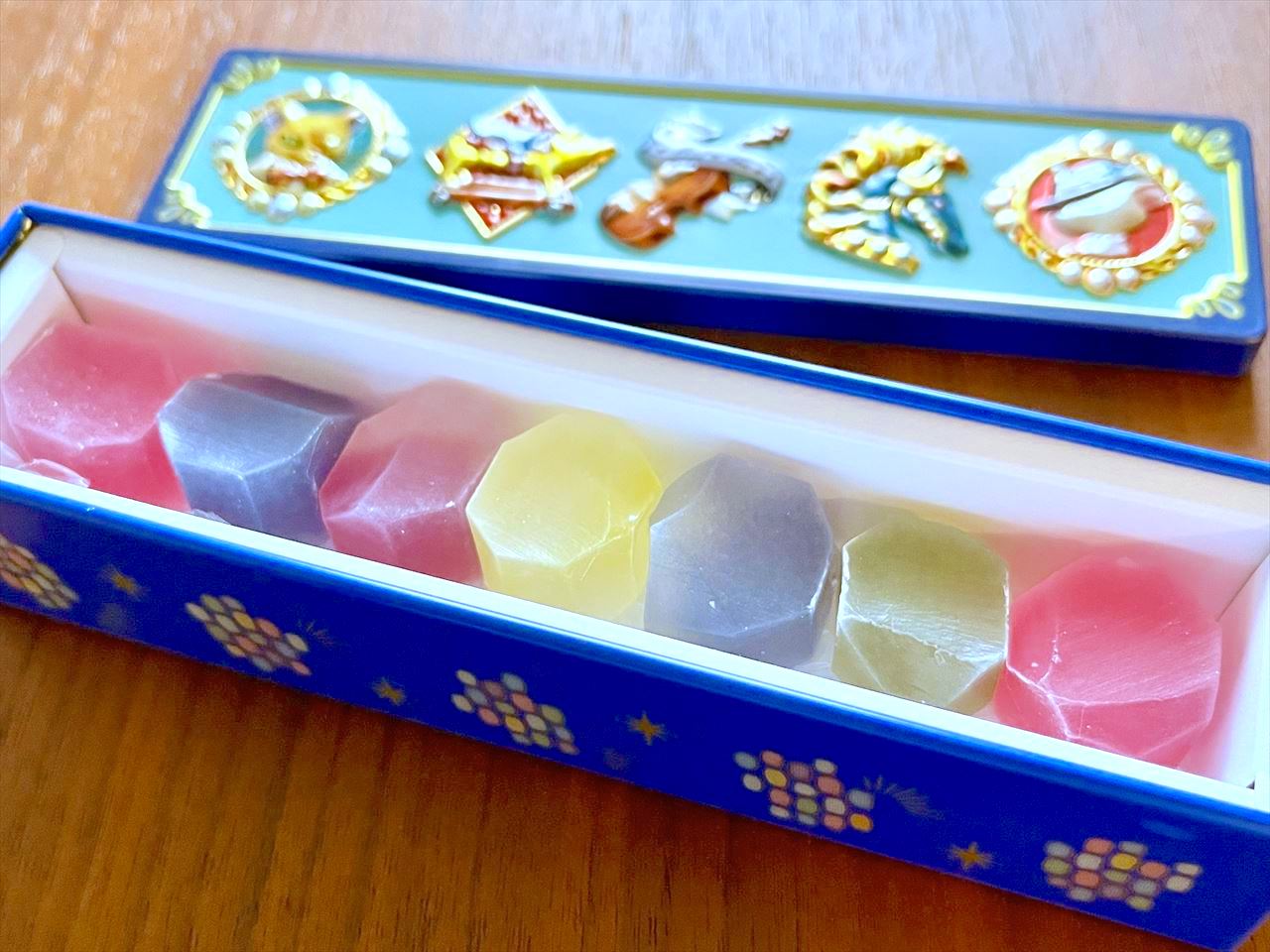 耳をすませば ビジュー缶 ジブリパーク 【美品】ジブリパーク限定 耳を