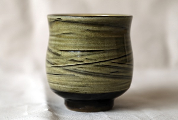 坂本茂木さんの薄青釉藁引き 大湯呑み | フォーラムが選ぶ・この逸品