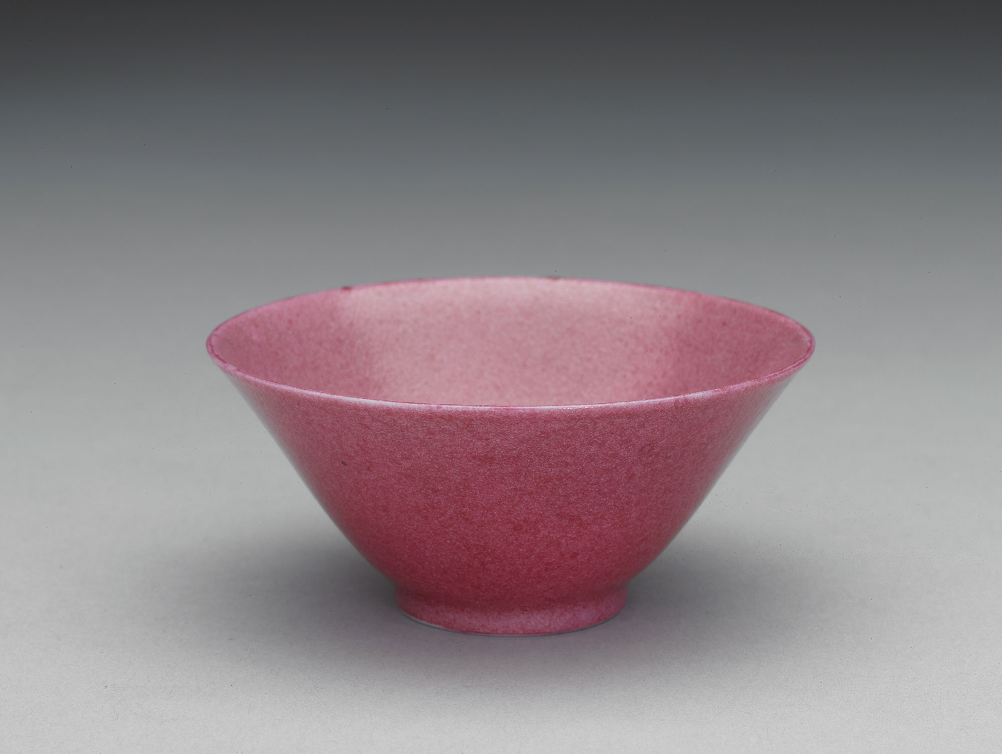 風格の物語──康熙御製琺瑯彩磁器特別展-皇帝の実験室でできた試作品