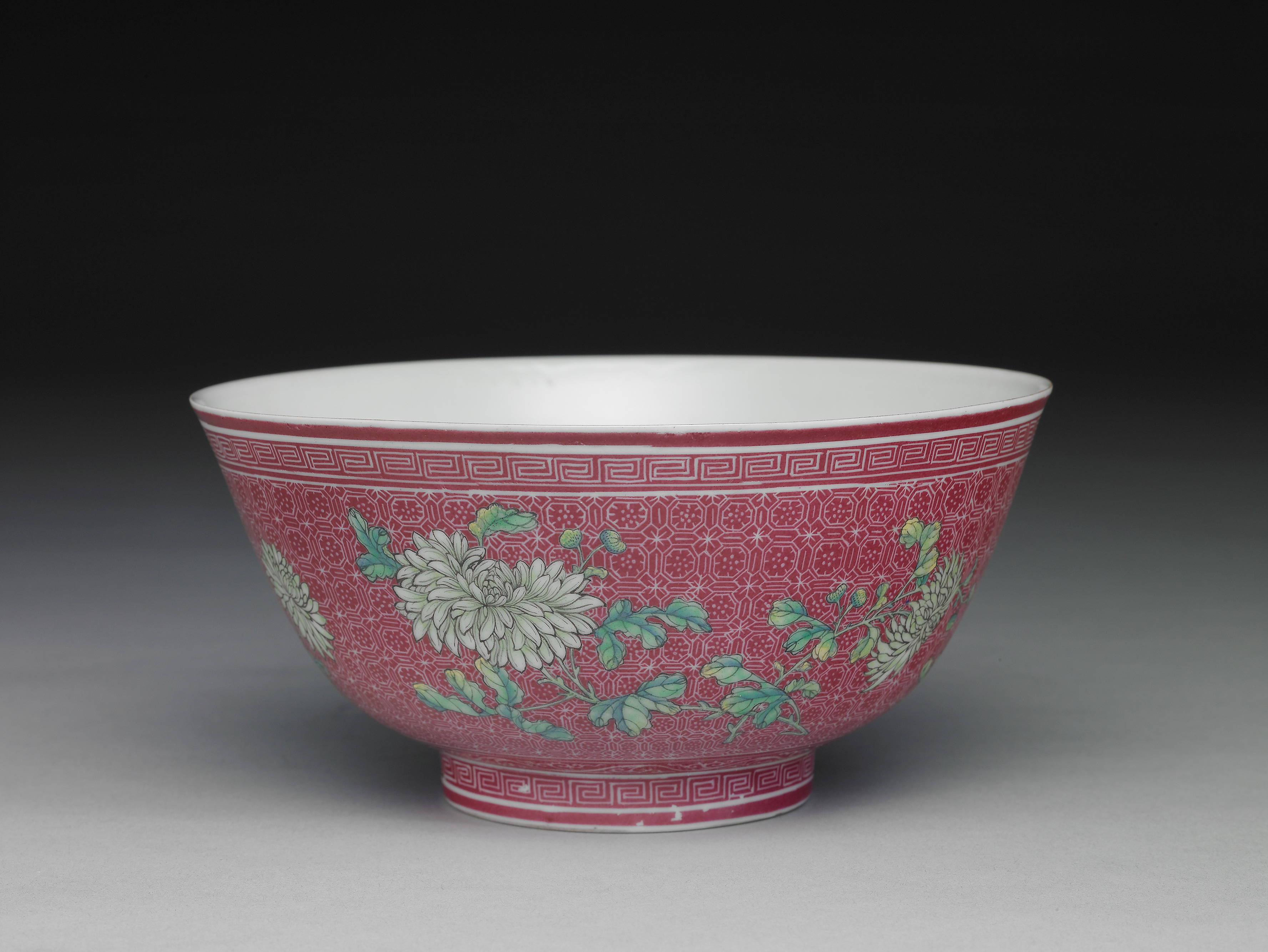 風格の物語─琺瑯彩磁特別展-皇家ならではの設計と職人の工芸技術