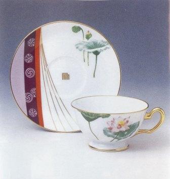 大倉陶園 源氏の花碗皿コレクション 「蓮」 カップ＆ソーサー - 土岐