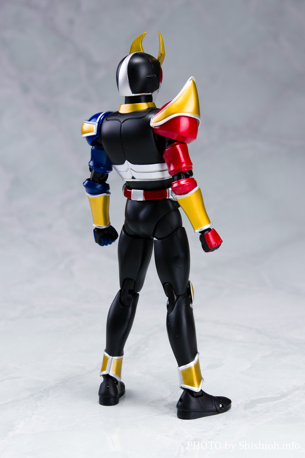 真骨彫製法 S.H.フィギュアーツ 仮面ライダーアギト トリニティ