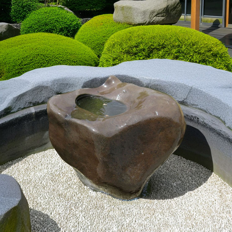 楽天市場】手水鉢 水鉢 たまり石 天然石 庭石 つくばい 溜まり石 景石