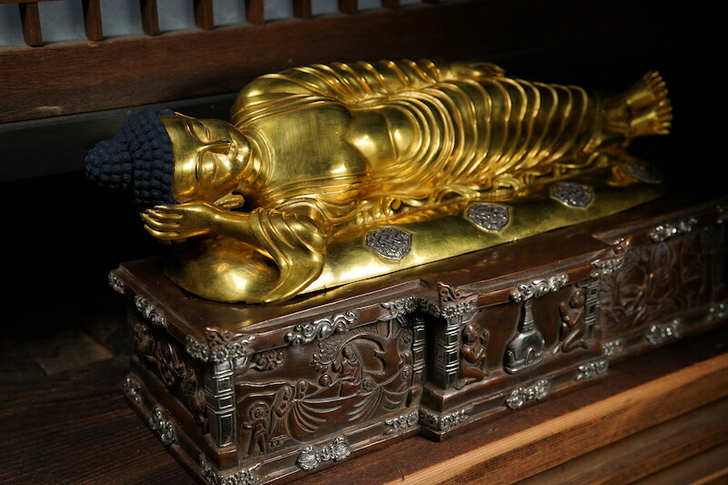 楽天市場】釈迦涅槃像 銅造鍍金銀象嵌仕上げ : 仏像仏画チベット美術卸