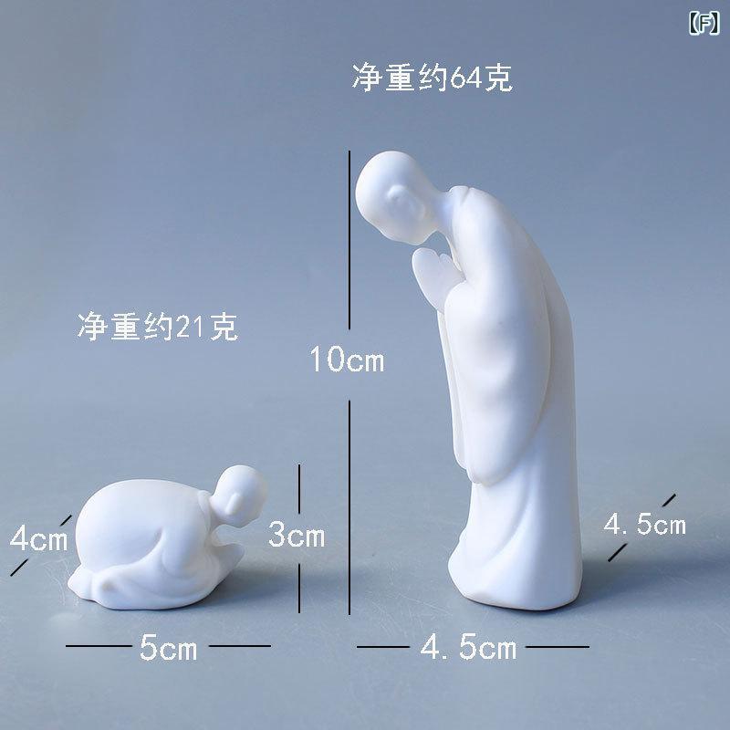 楽天市場】置物 仏像 小僧 僧侶 白磁 陶器 セラミック 禅意 和風 癒し