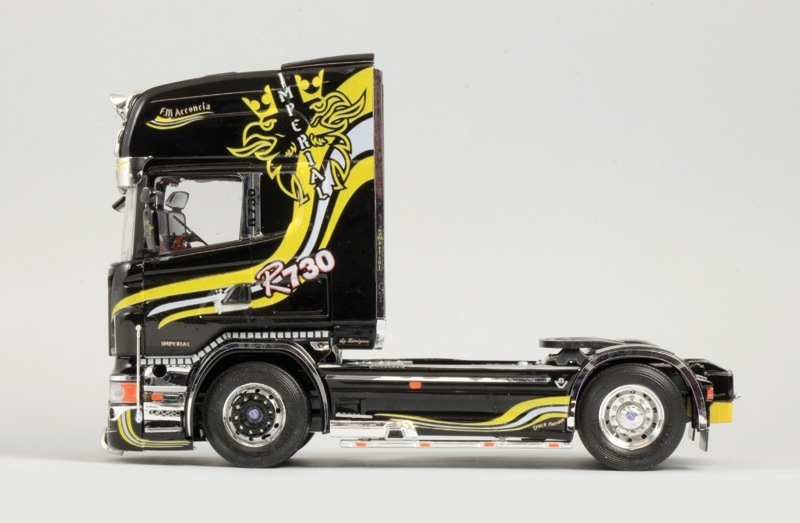 楽天市場】イタレリ 1/24 スカニア V8 トップライン インペリアル