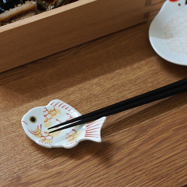 楽天市場】幸楽窯 錦 金叩 鯛形 箸置□ / 有田焼 和食器 正月 お正月