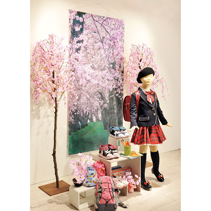 楽天市場】タペストリー 桜新緑 1枚 [防炎加工] 咲き誇る桜で新入学の