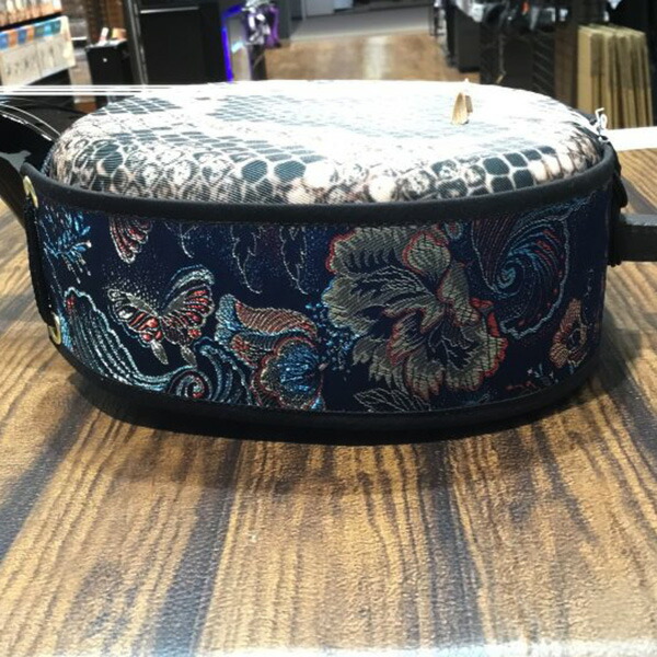楽天市場】米須三線店 SK252G-C エレキ三線 沖縄三線初心者セット
