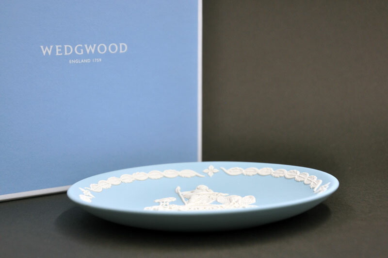 楽天市場】ウェッジウッド(WEDGWOOD)イヤープレート2020[スタンド(皿