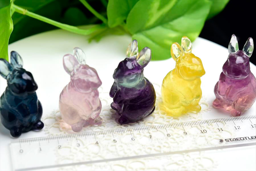楽天市場】フローライト うさぎ 彫刻 置物 種類お任せ【販売単位：1個