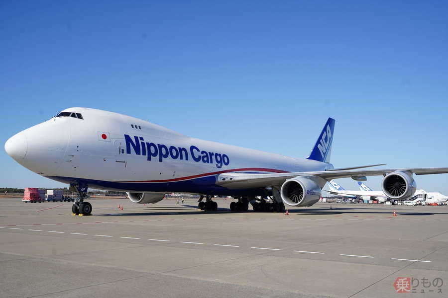 国内最後の「ジャンボ機」機内みてきた！ 鼻パッカーンの珍機構も