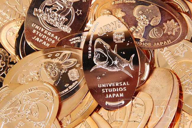 USJ定番グッズ メダリオン2024年11月のデザインはジョーズ - USJ与太話
