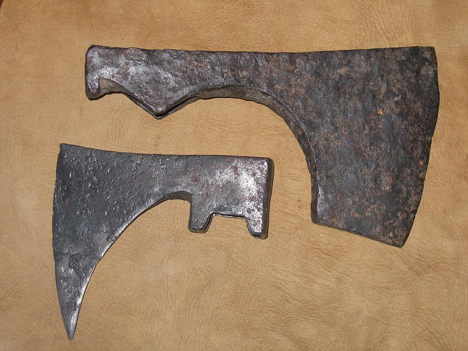 ヴァイキングはなぜ武器として斧を使ったのか─利点を活かした戦闘術