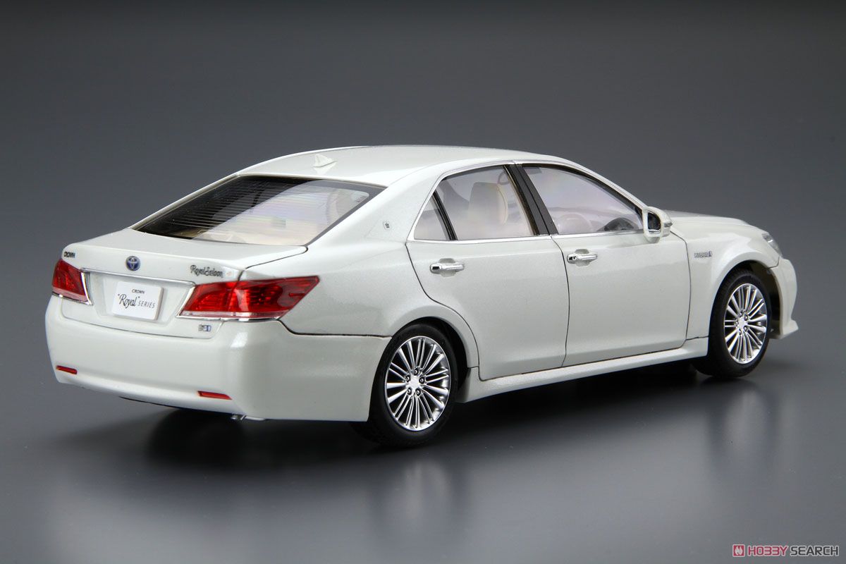 トヨタ GRS210/AWS210 クラウン ロイヤルサルーンG `15 (ホワイト