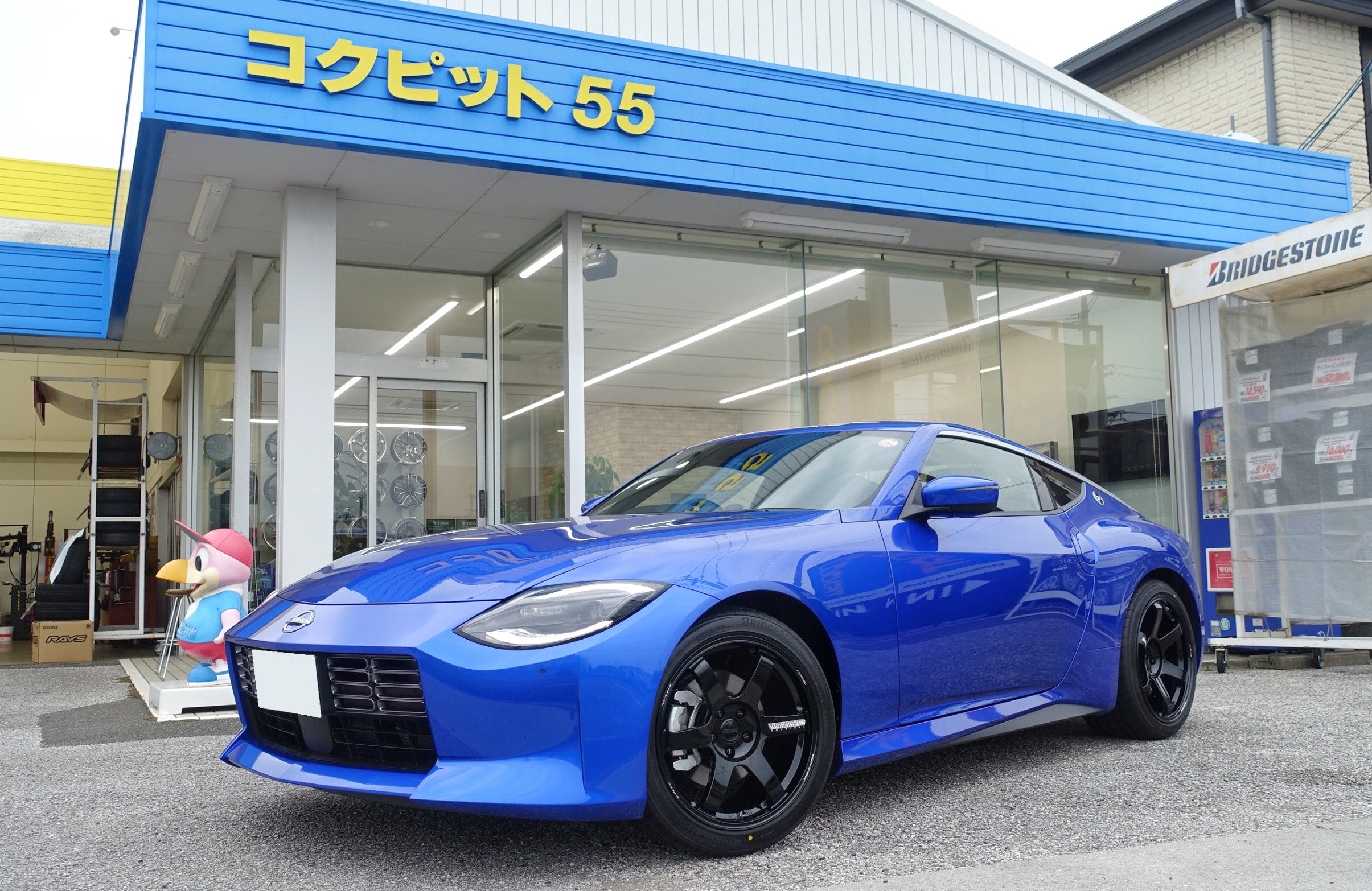 機能美あふれる漆黒のコンケイブが“らしさ”を演出してくれました！日産