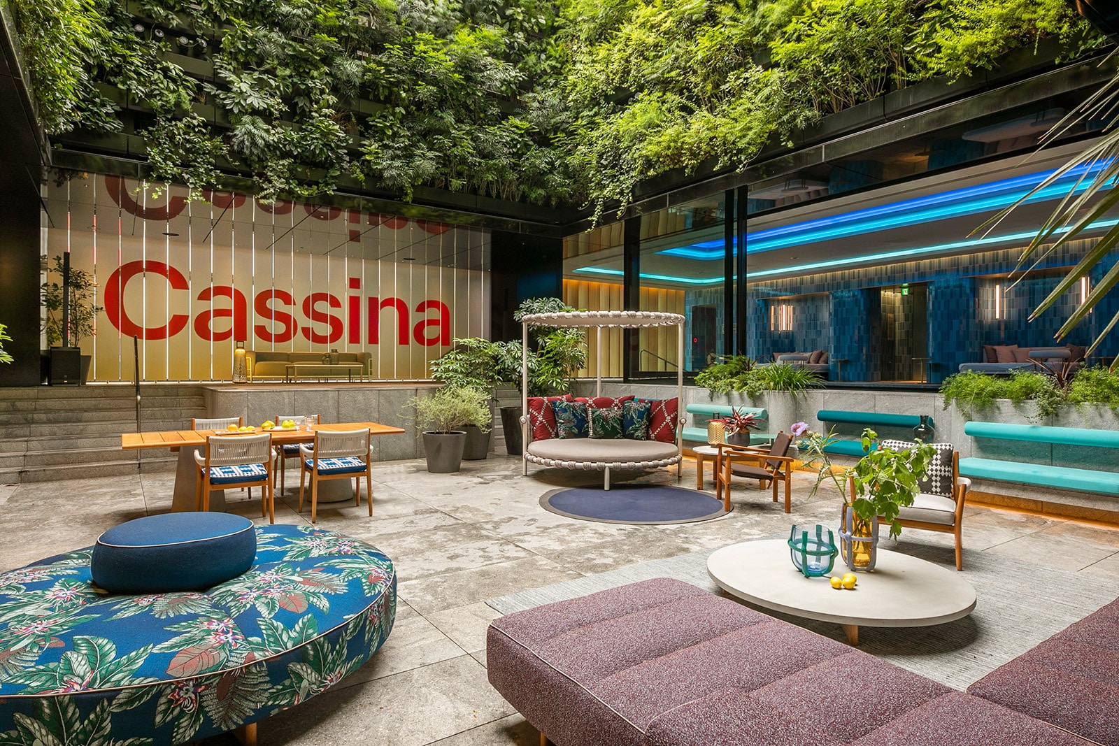 Cassina Terrace in W Osaka BBQ Beer Garden + Night POOL- 納品事例