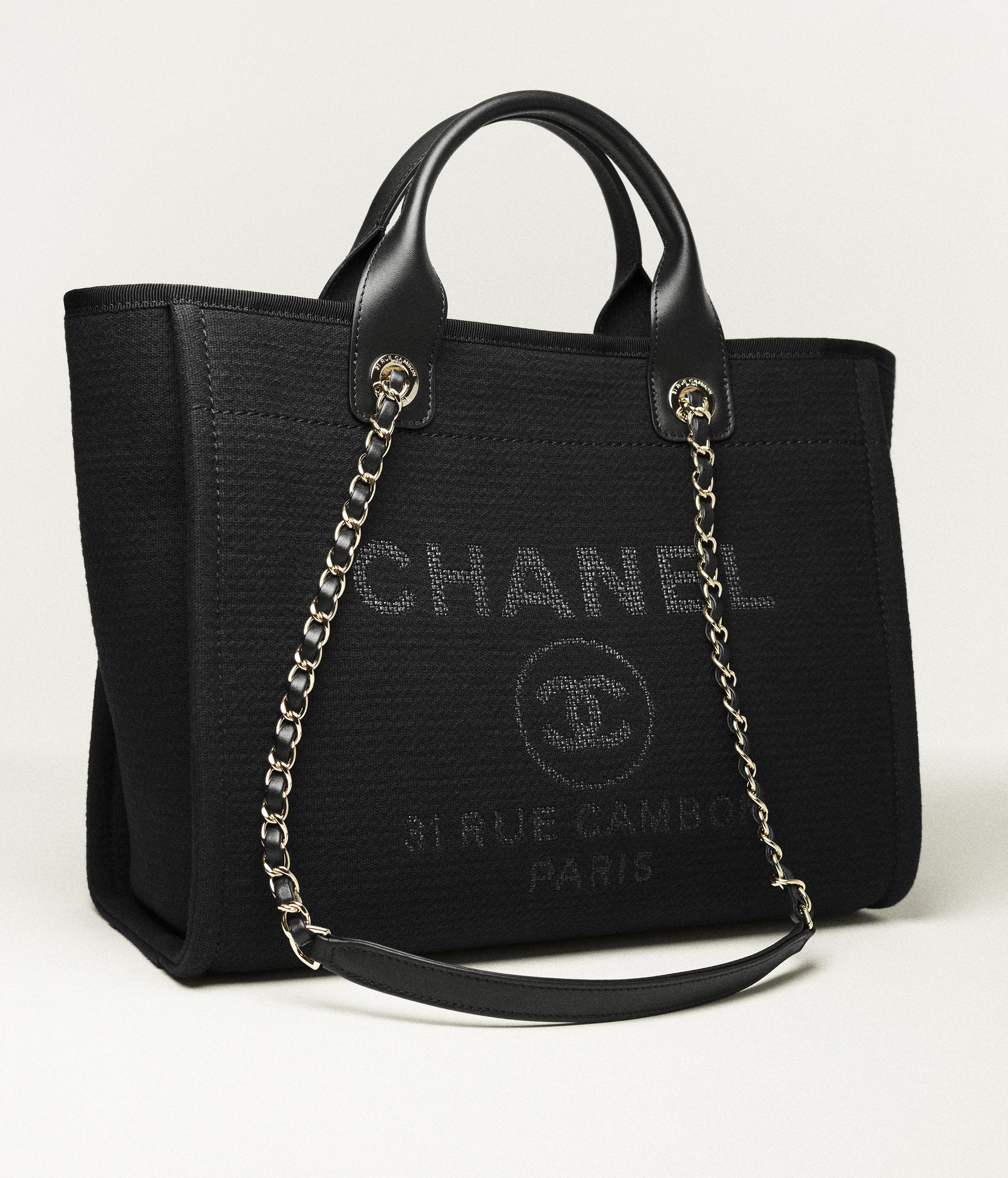 Small classic handbag, Grained calfskin & gold-tone metal, black