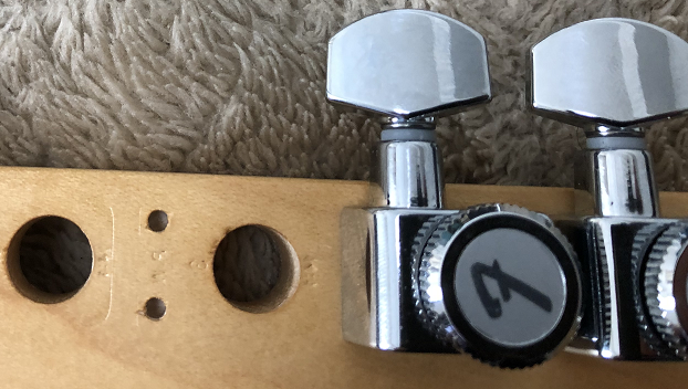Fender Player Telecaster のパーツ交換 ロックペグとロックピン編