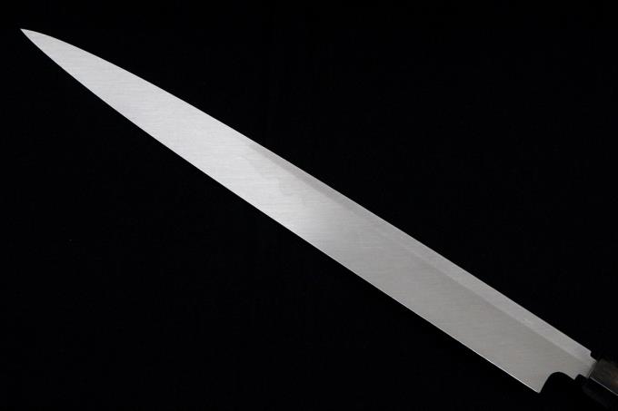 玄海正國 柳刃包丁 尺 本焼 平鏡面 水牛黒檀八角柄 梅彫刻入黒檀鞘 切