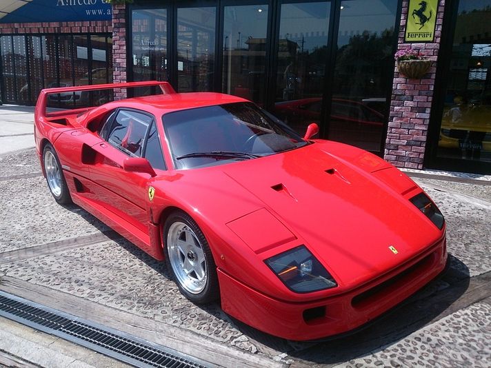 フェラーリ F40 希少車 ライトウェイト タイミングベルト交換済み 中古