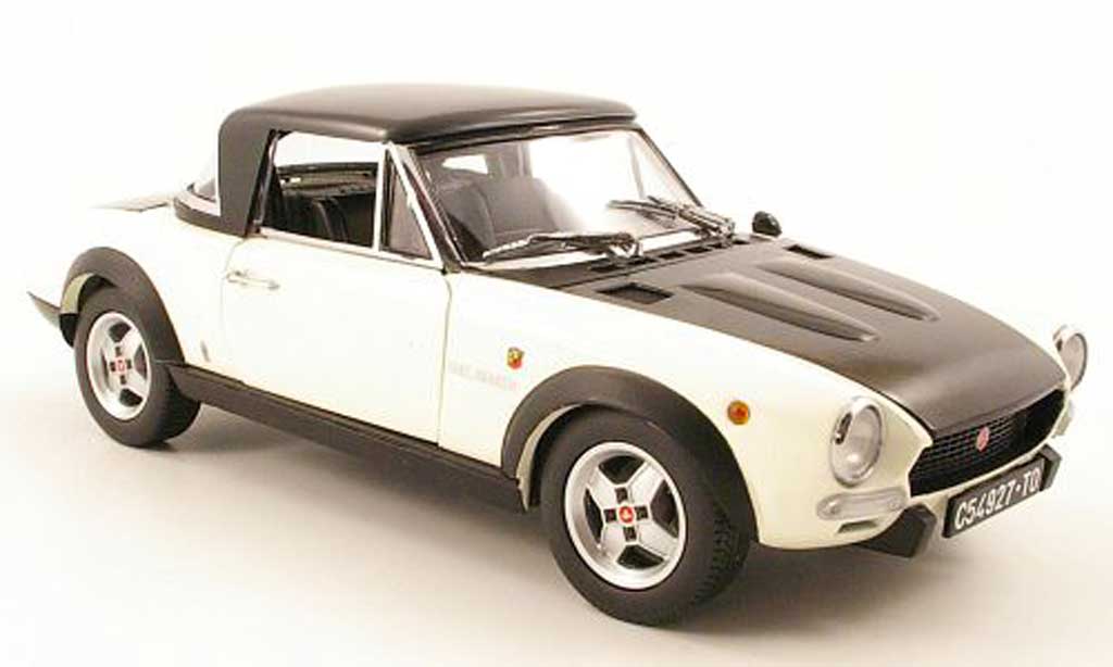 Fiat 124 Spider diecast model cars - Alldiecast.us