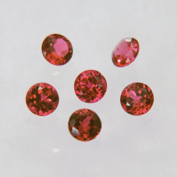 レッドスピネル(B級) ラウンドカット 3.25mm - アサオ工芸オンライ