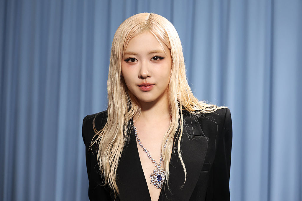 BLACKPINKのロゼ、人目に付かないよう老婦人に変装したエピソードを