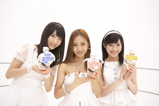 AKB48板野友美、渡辺麻友、柏木由紀がアドリブでCM制作 | Daily News